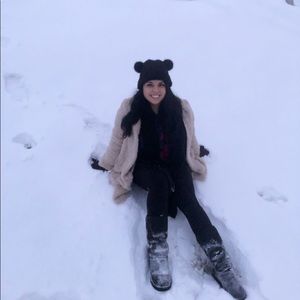 Meet your Posher, Priscilla